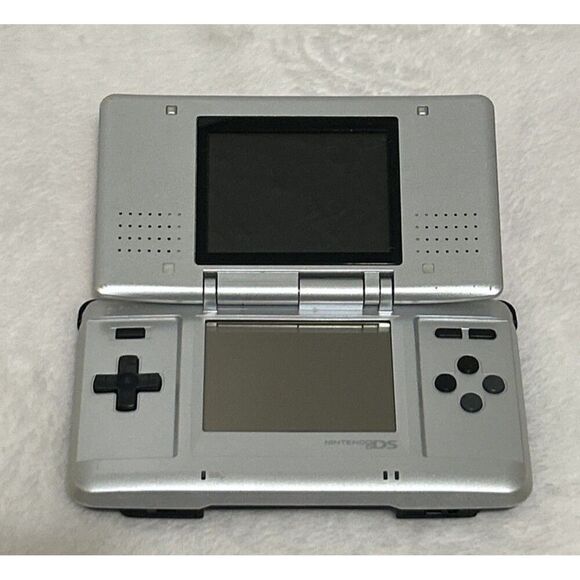 Nintendo DS NTR-001 Silver With Princess Peaches Skin with USB Charger WORKING - Picture 9 of 13